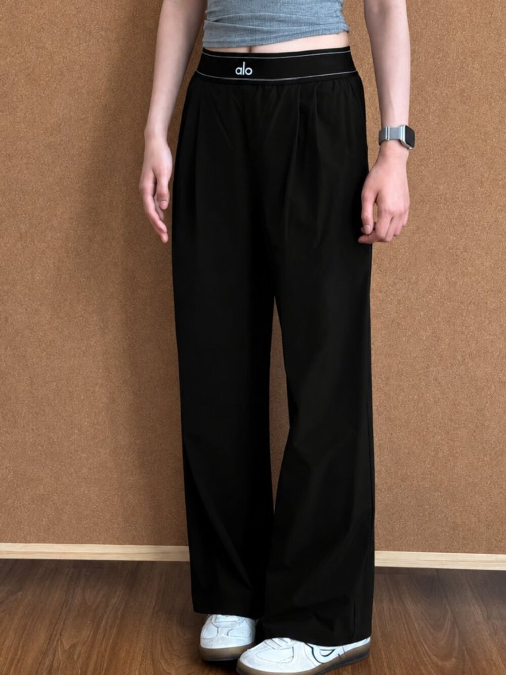Alo Yoga Suit Up Trouser Black XS/S (Regular) Relaxed Fit Pants🥳📖NWT - Picture 7 of 7